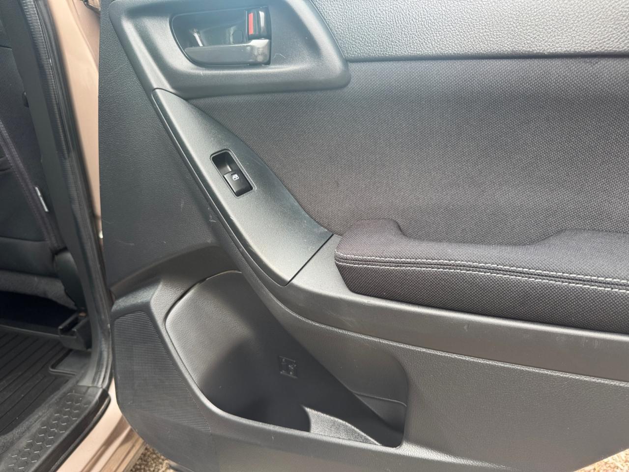 Subaru Forester 4dr CVT 2.5i PZEV 2015