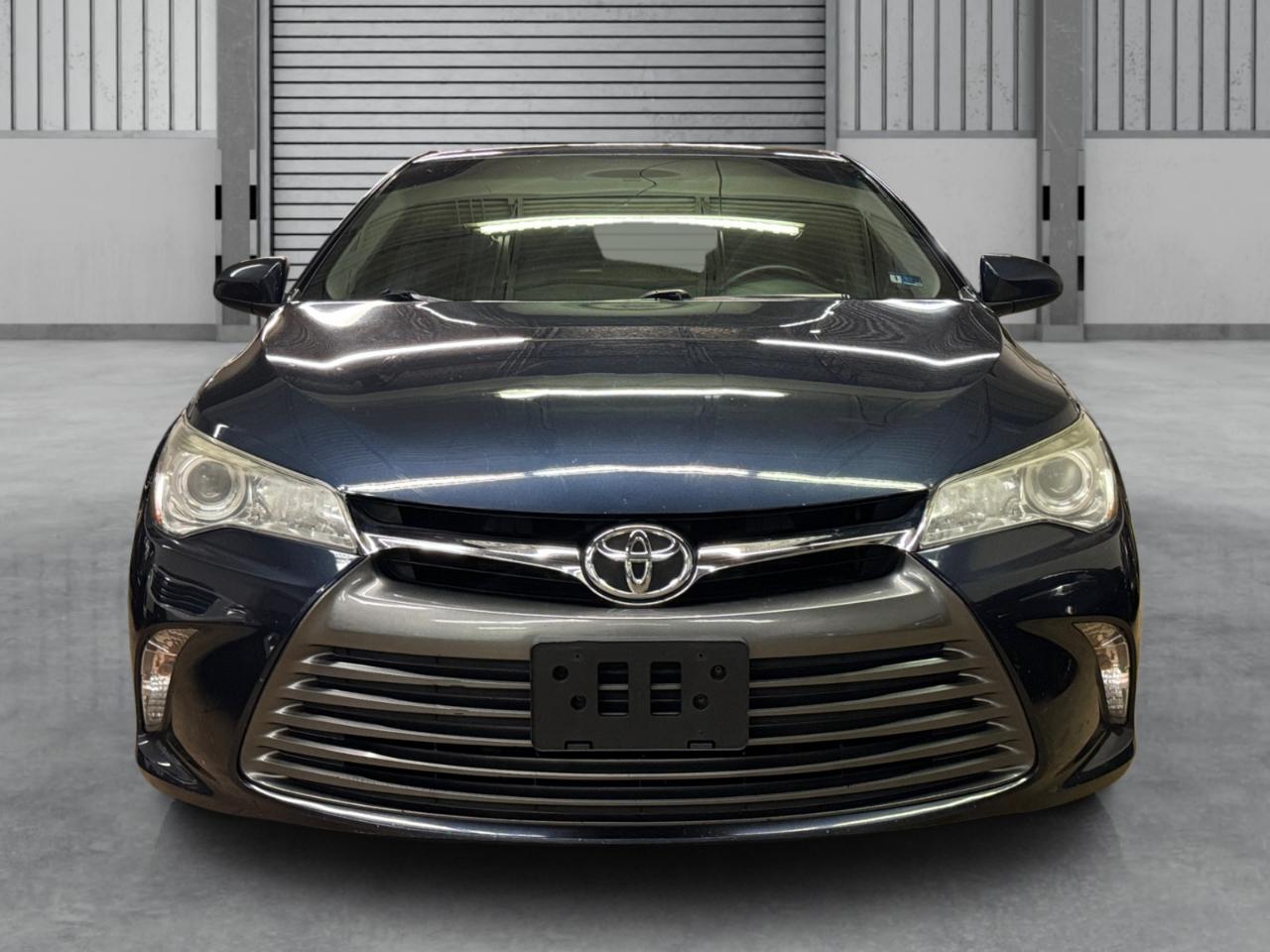 Toyota Camry LE Auto (Natl) 2017