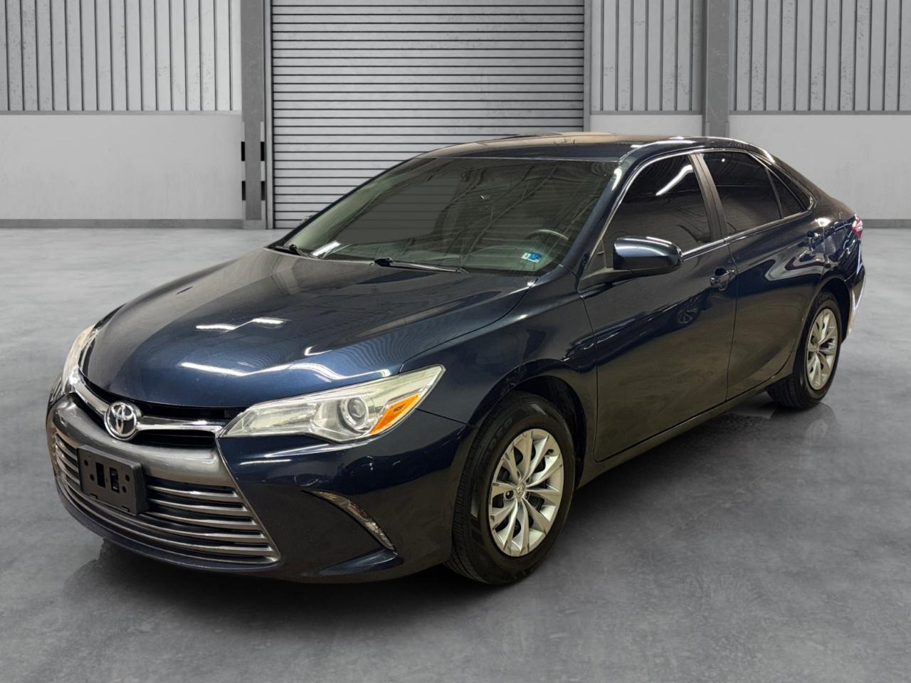 Toyota Camry LE Auto (Natl) 2017