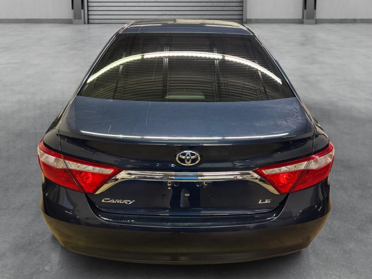 Toyota Camry LE Auto (Natl) 2017
