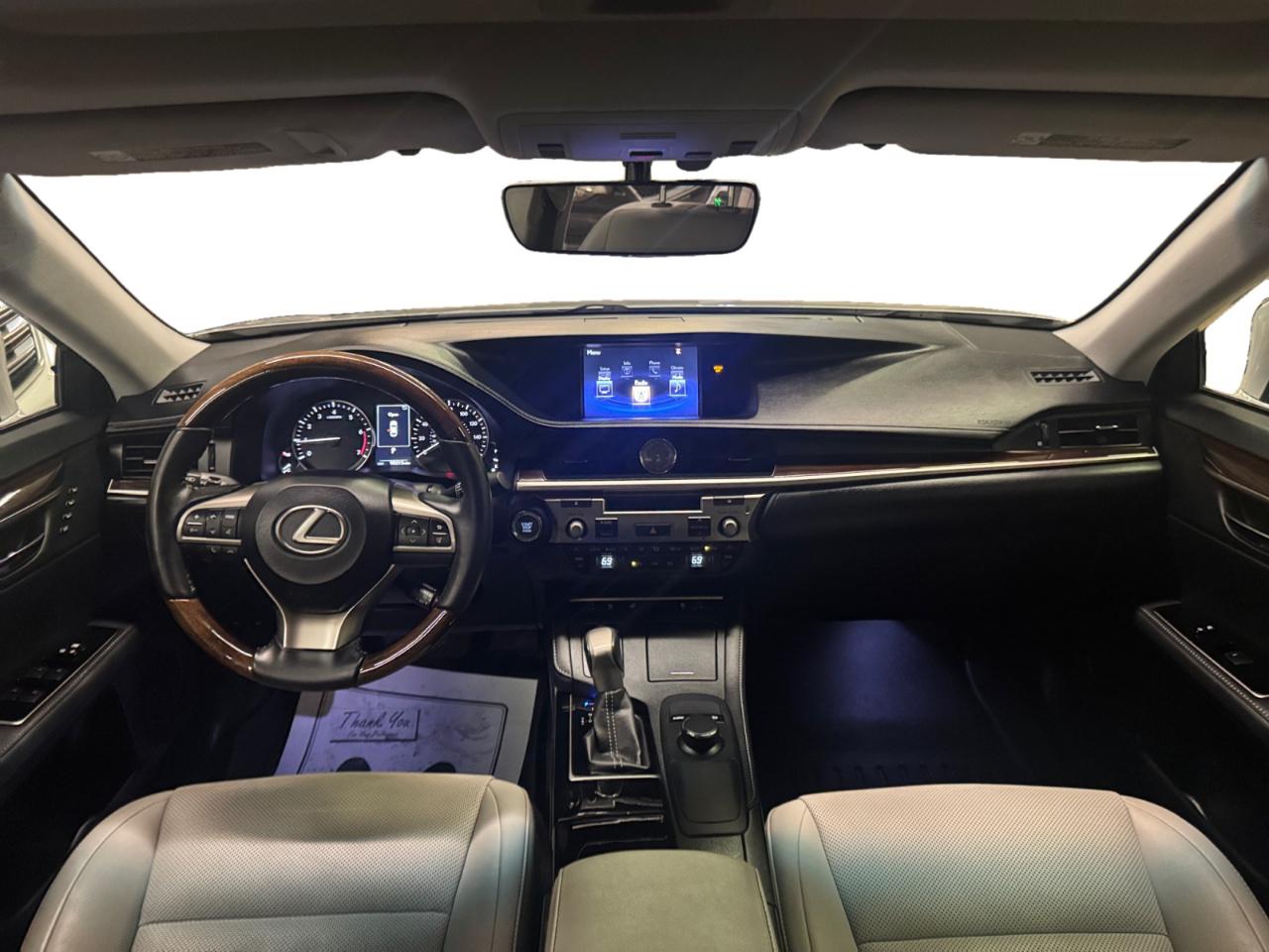 Lexus ES 350 4dr Sdn 2016