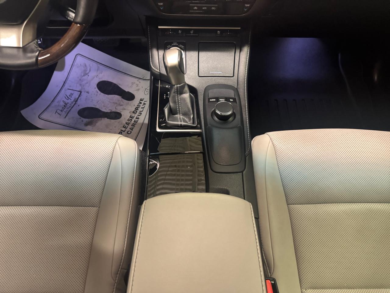 Lexus ES 350 4dr Sdn 2016