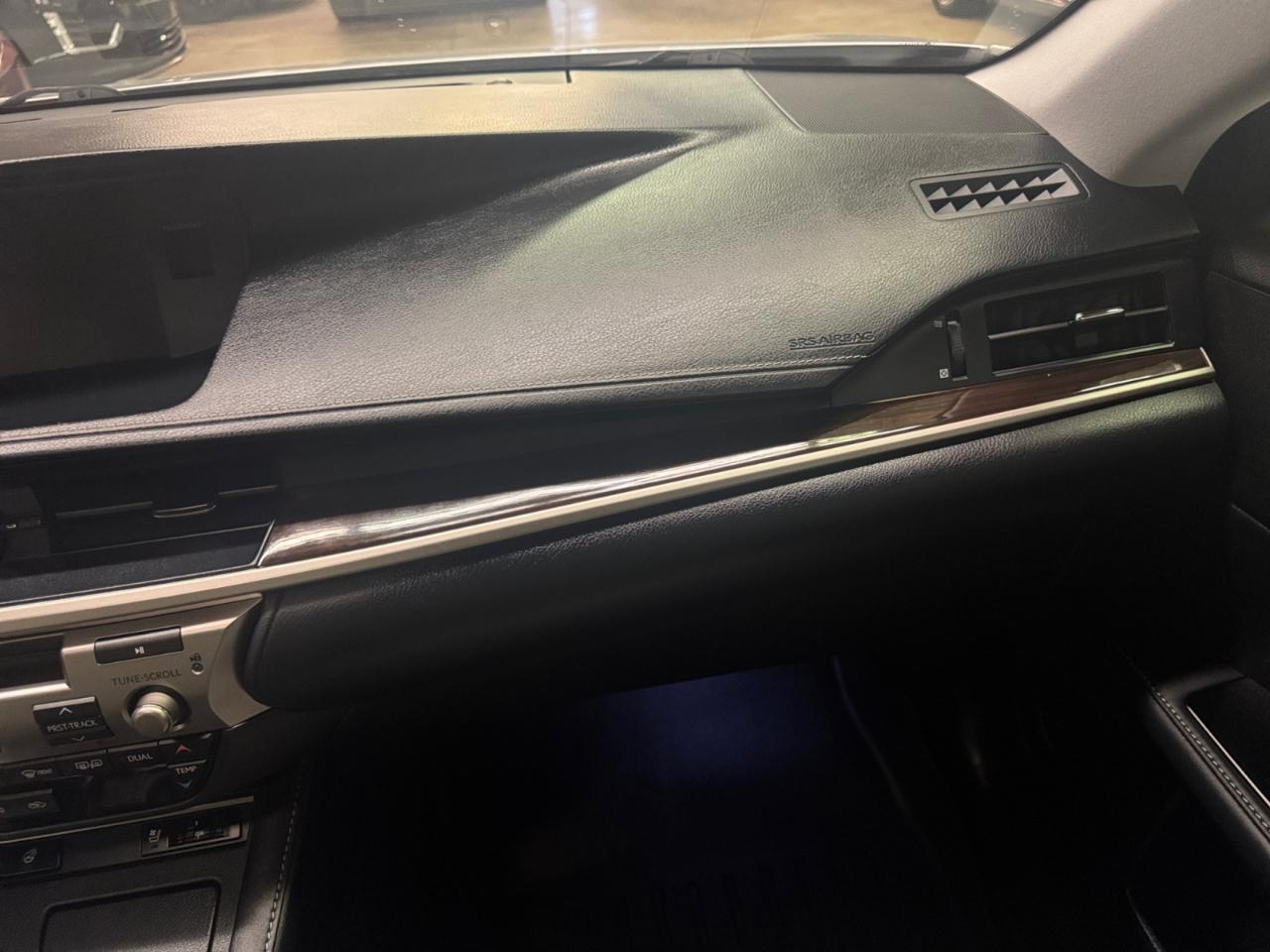 Lexus ES 350 4dr Sdn 2016