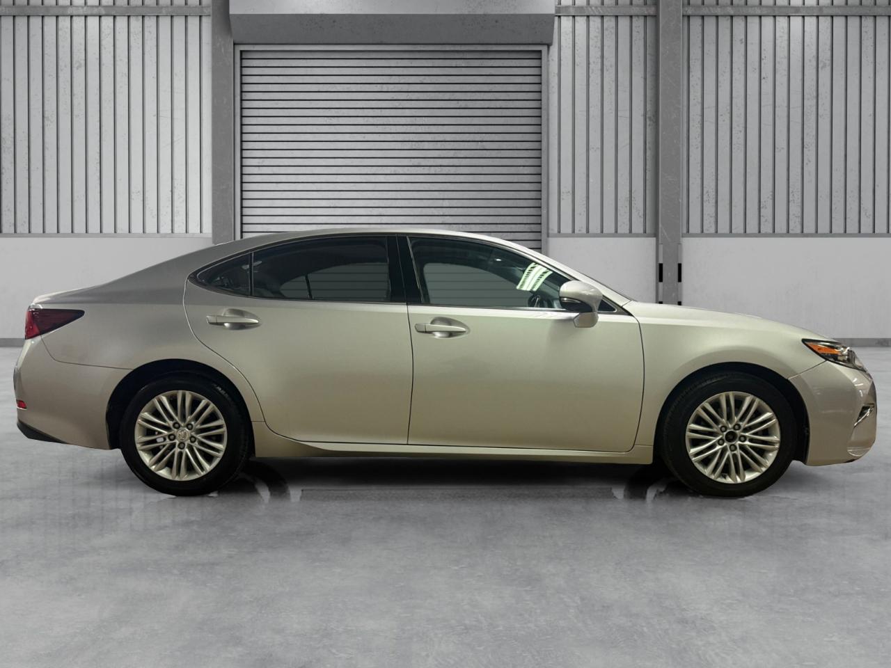 Lexus ES 350 4dr Sdn 2016