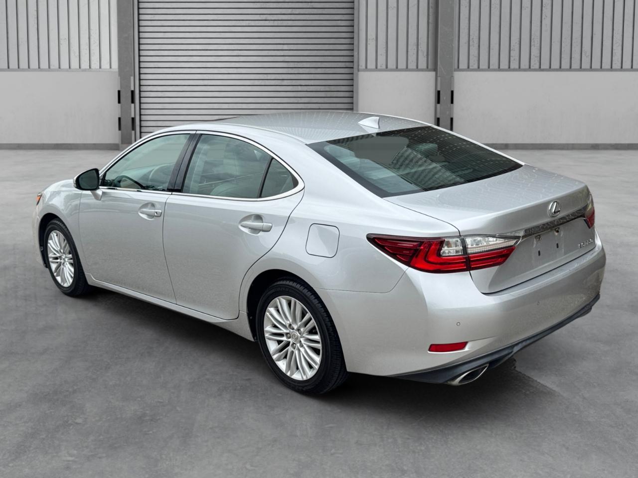 Lexus ES 350 4dr Sdn 2016