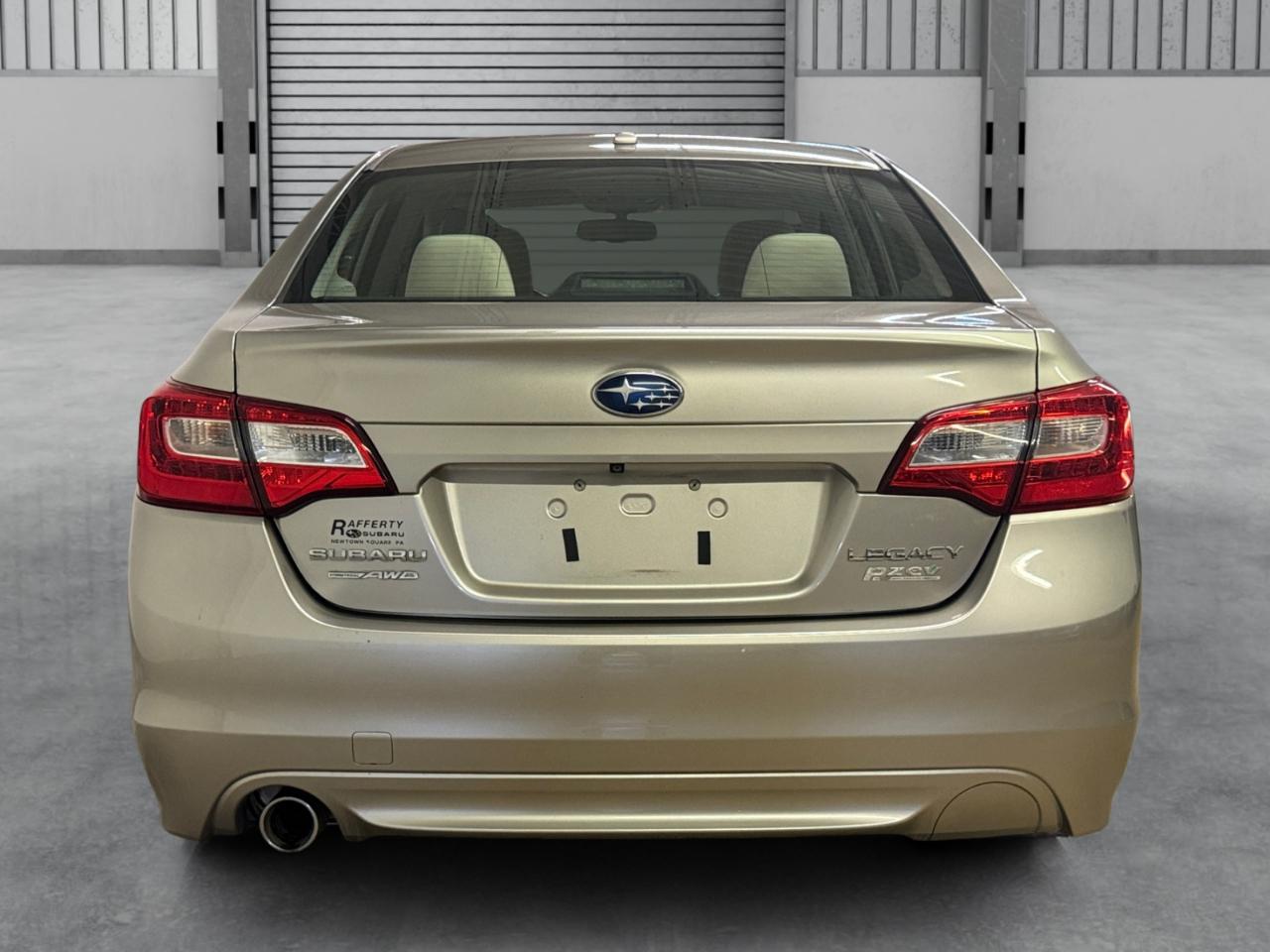 Subaru Legacy 4dr Sdn 2.5i Premium PZEV 2015