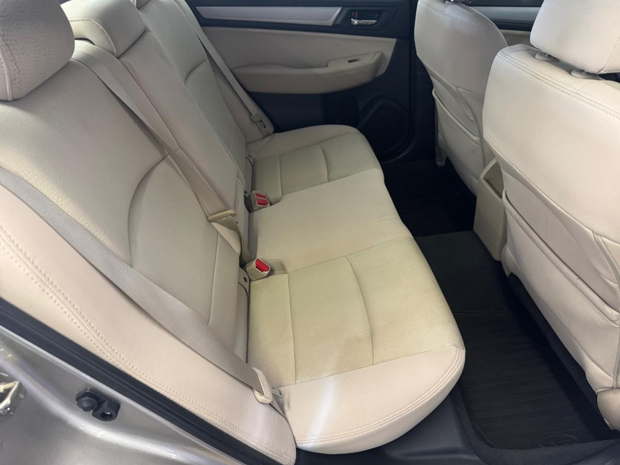 Subaru Legacy 4dr Sdn 2.5i Premium PZEV 2015