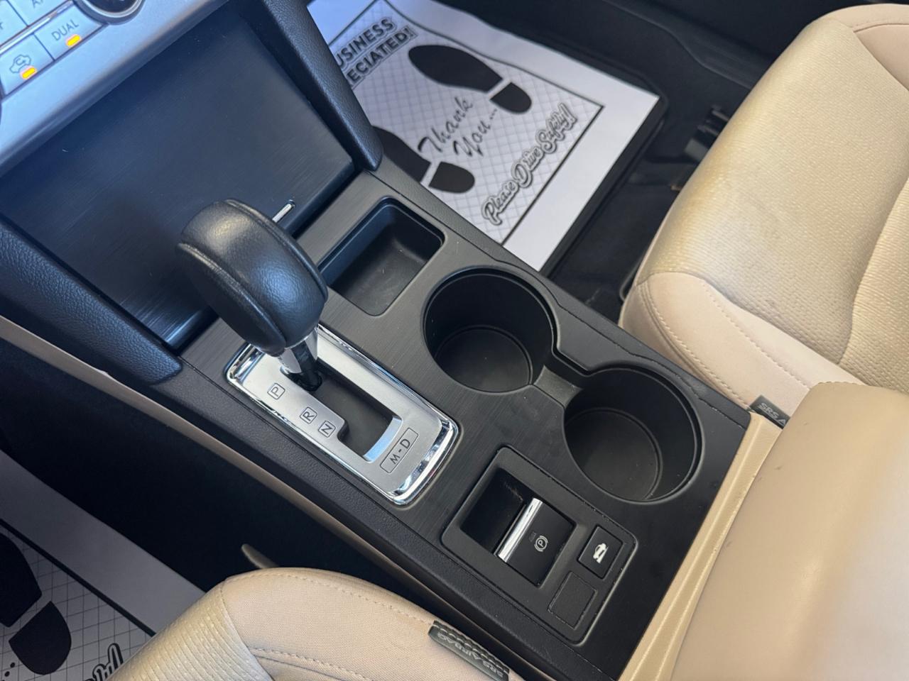 Subaru Legacy 4dr Sdn 2.5i Premium PZEV 2015