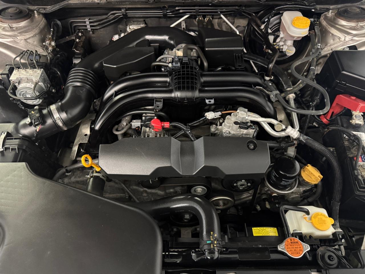 Subaru Legacy 4dr Sdn 2.5i Premium PZEV 2015