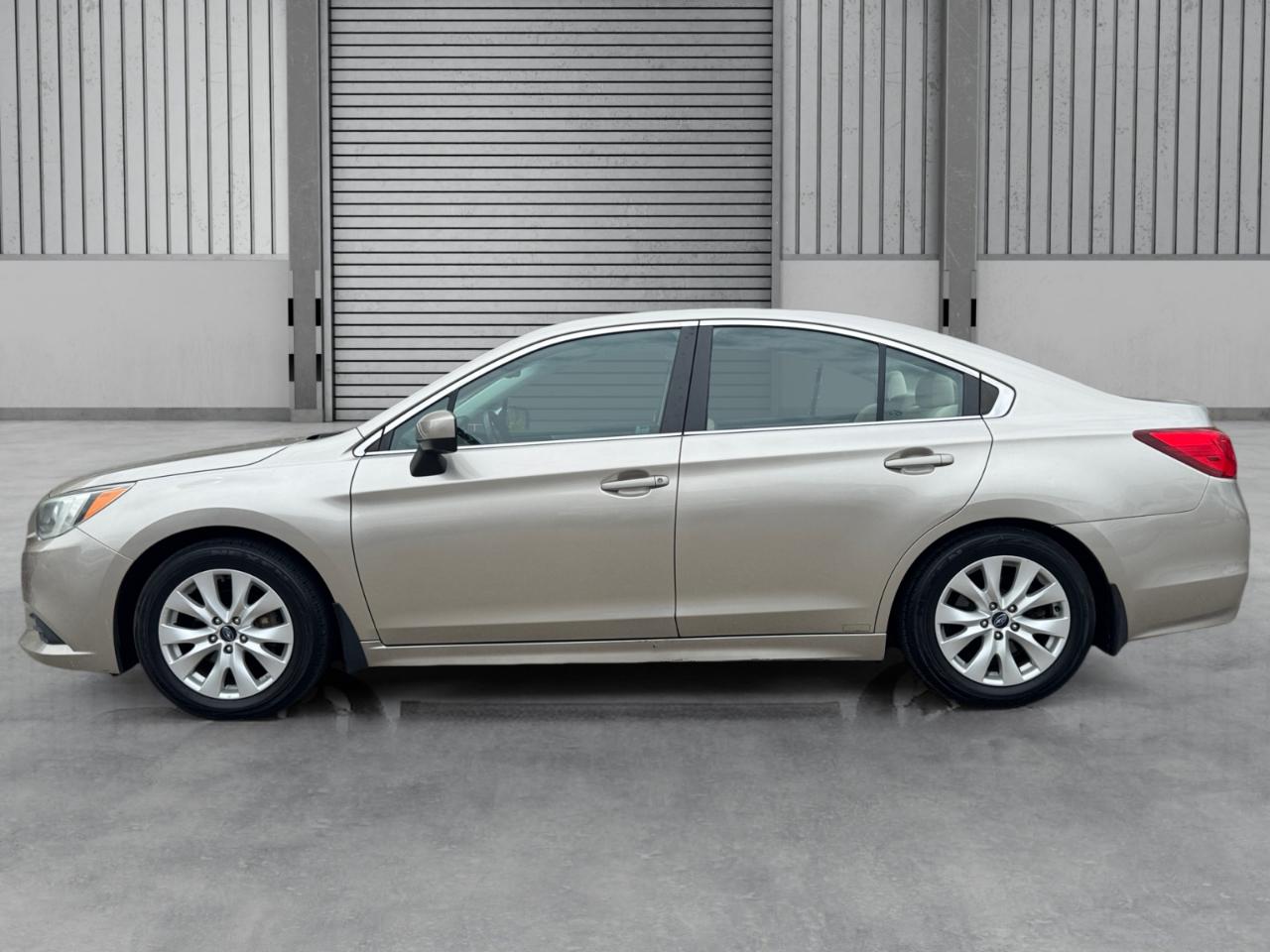 Subaru Legacy 4dr Sdn 2.5i Premium PZEV 2015