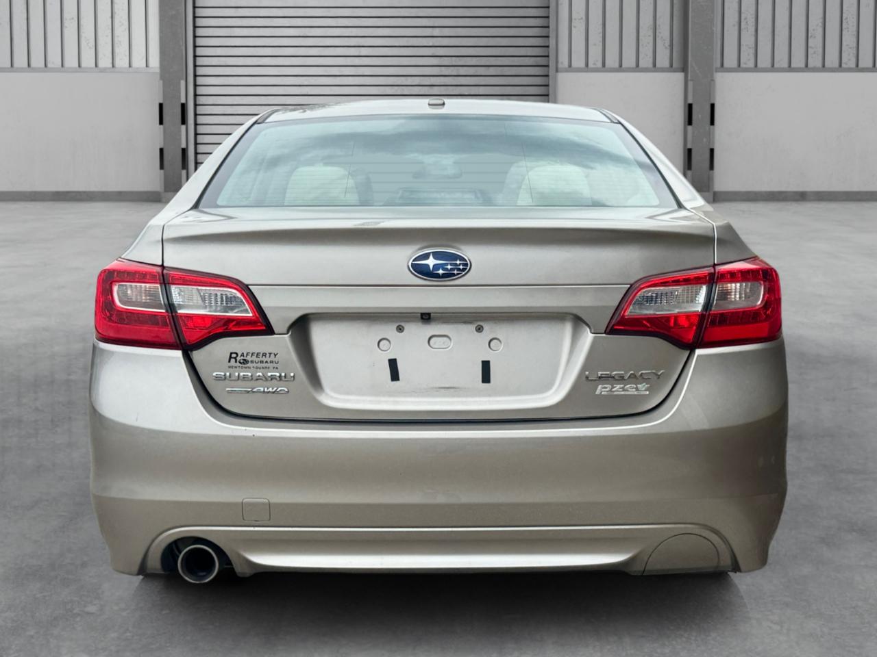 Subaru Legacy 4dr Sdn 2.5i Premium PZEV 2015