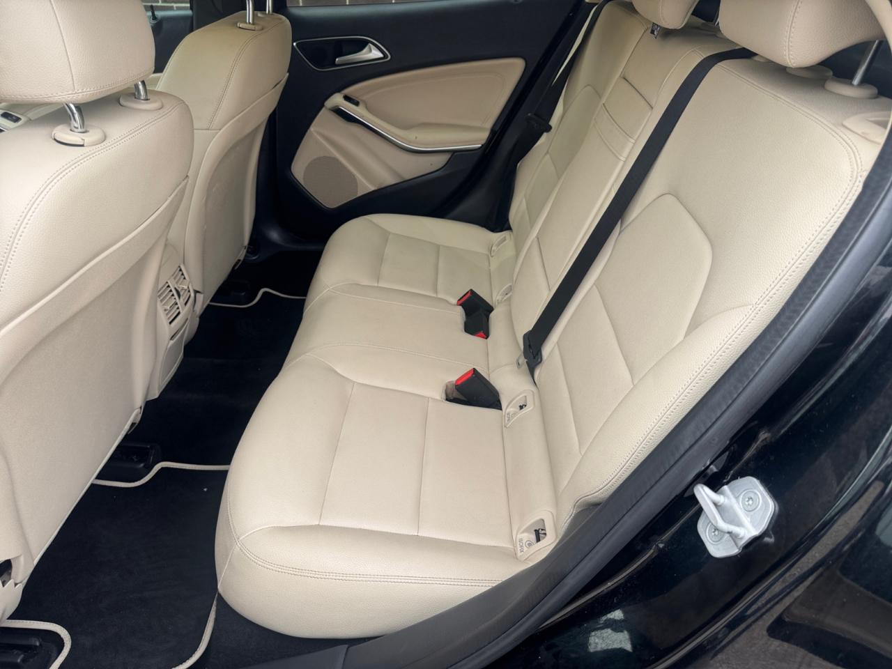 Mercedes-Benz GLA GLA 250 SUV 2017