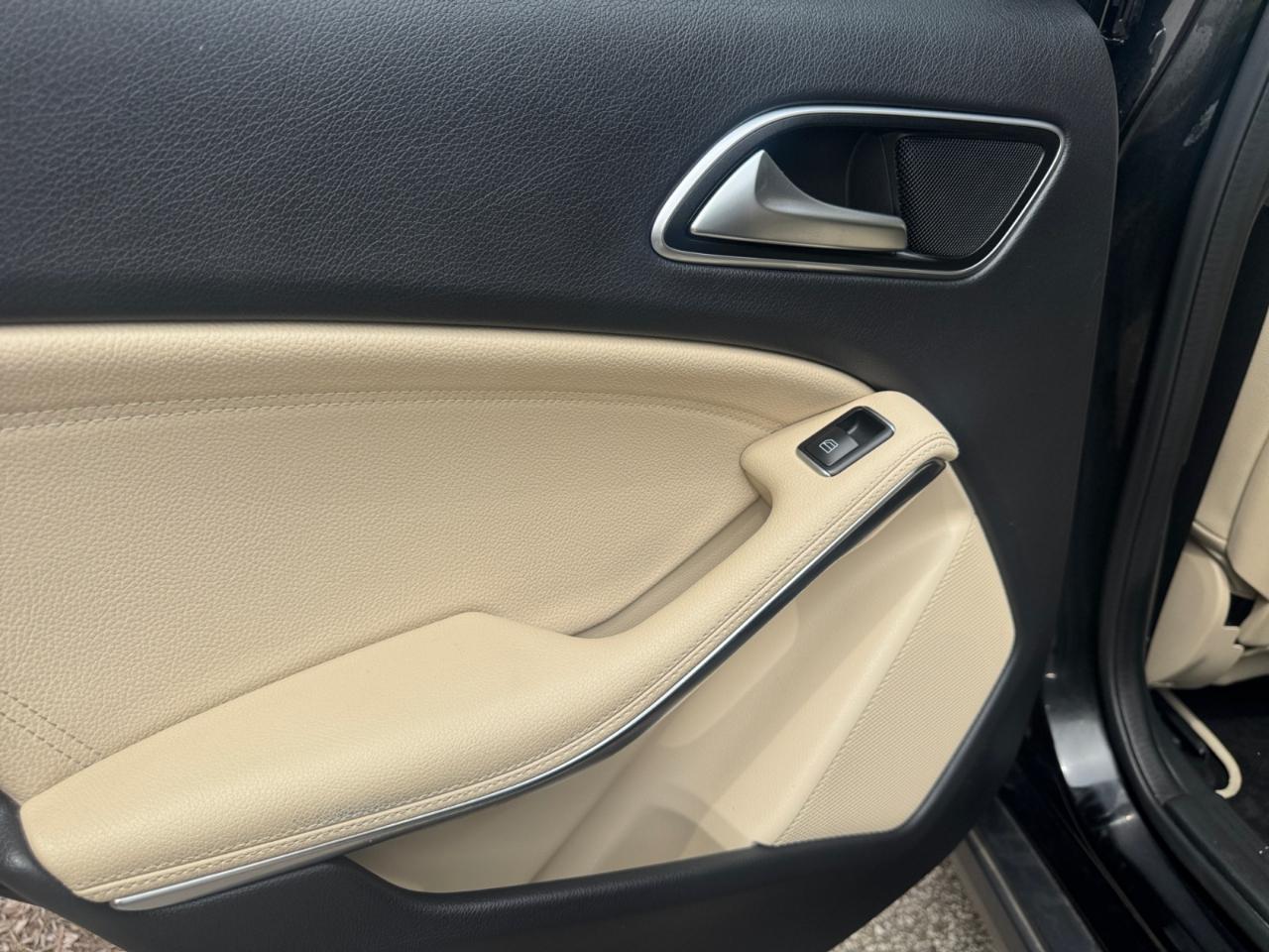 Mercedes-Benz GLA GLA 250 SUV 2017