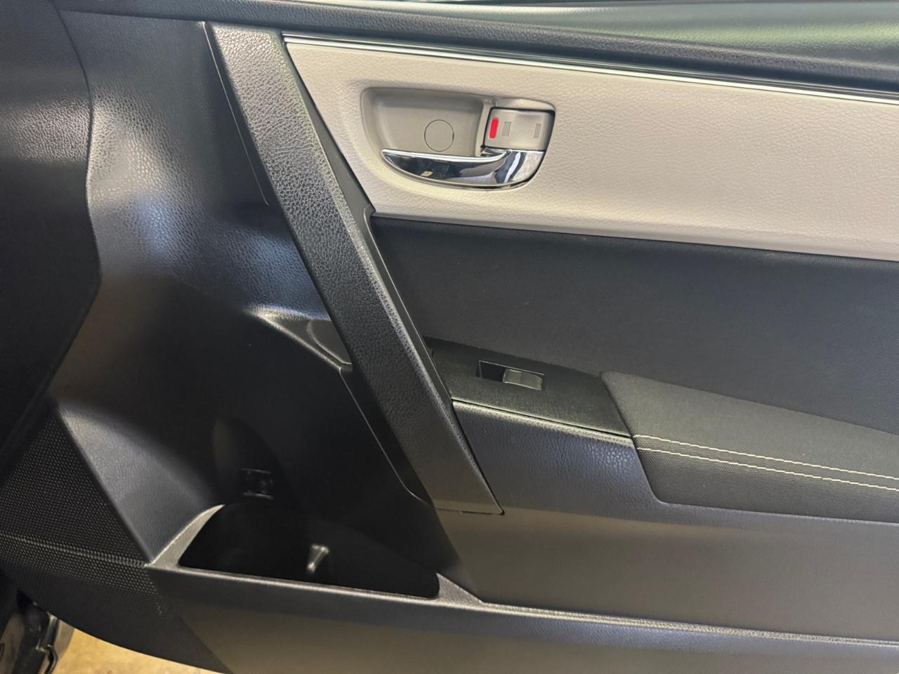 Toyota Corolla LE CVT (Natl) 2019