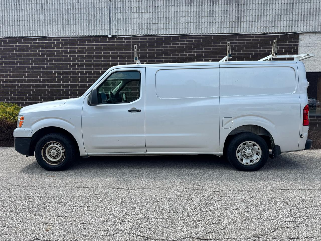 Nissan NV Cargo 2500 HD S V6 2018