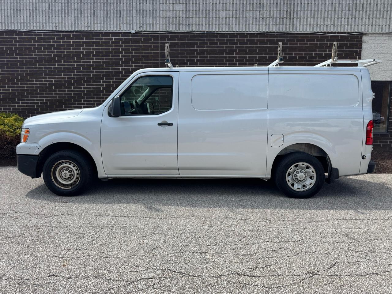 Nissan NV Cargo 2500 HD S V6 2018