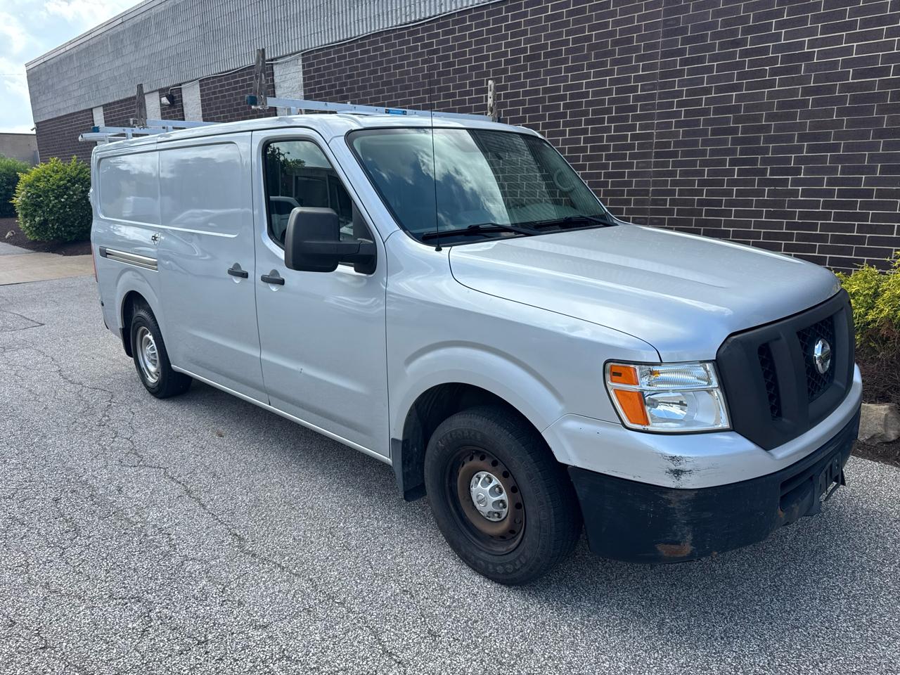 Nissan NV Cargo 2500 HD S V6 2018