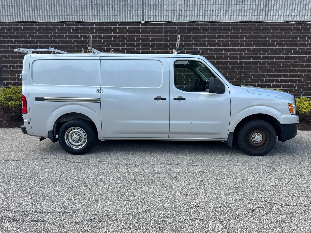 Nissan NV Cargo 2500 HD S V6 2018