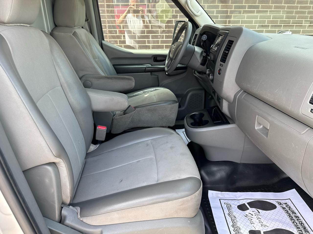 Nissan NV Cargo 2500 HD S V6 2018