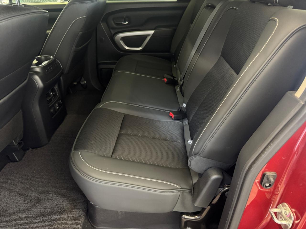 Nissan Titan 4x4 Crew Cab Platinum Reserve 2019