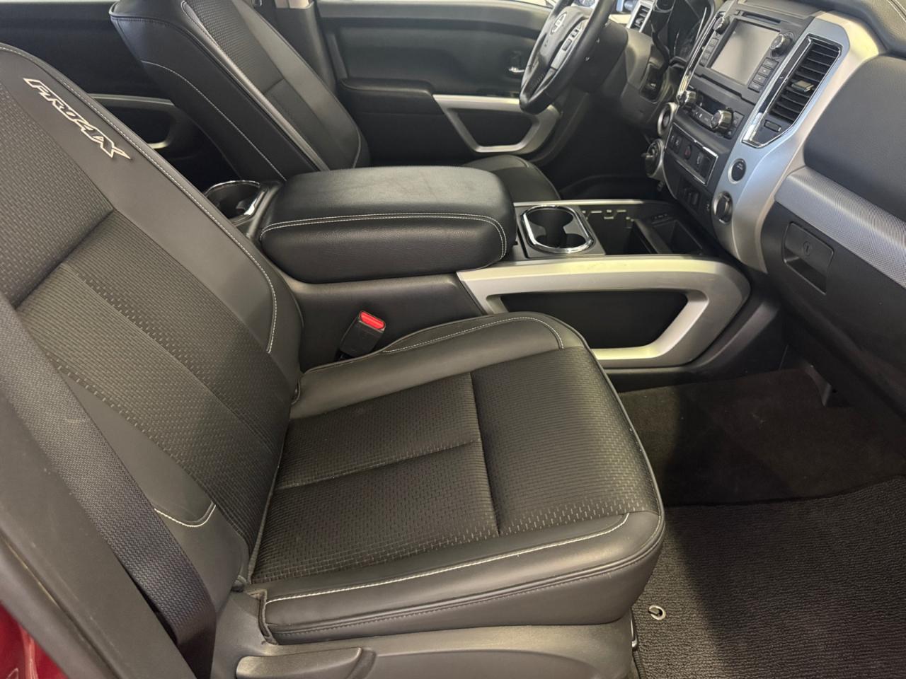 Nissan Titan 4x4 Crew Cab Platinum Reserve 2019