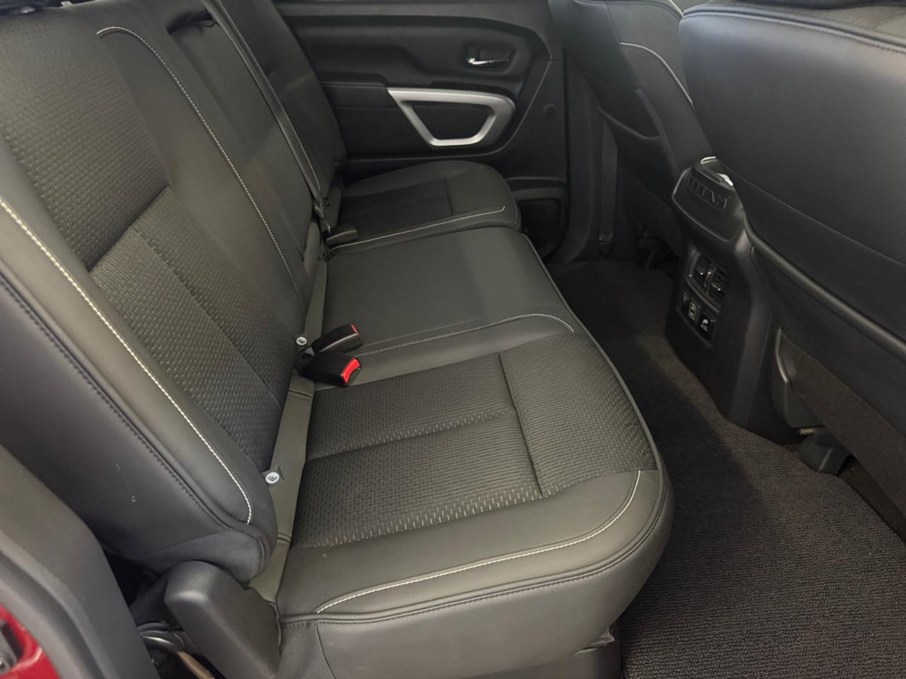 Nissan Titan 4x4 Crew Cab Platinum Reserve 2019