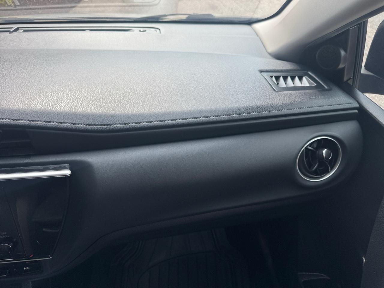 Toyota Corolla LE CVT (Natl) 2019