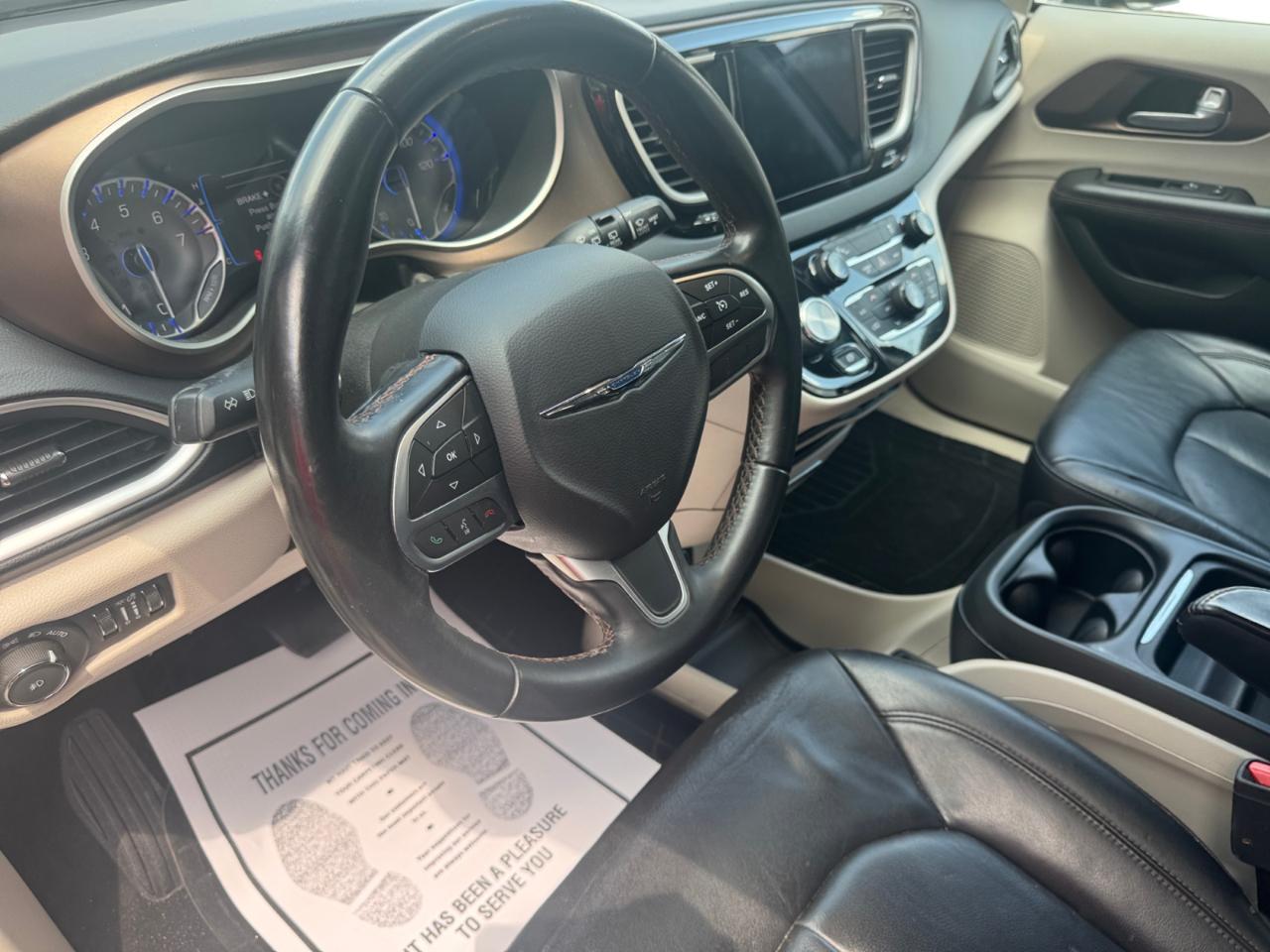 Chrysler Pacifica Touring-L FWD 2017