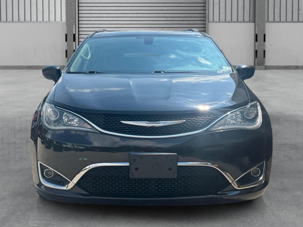 Chrysler Pacifica Touring-L FWD 2017