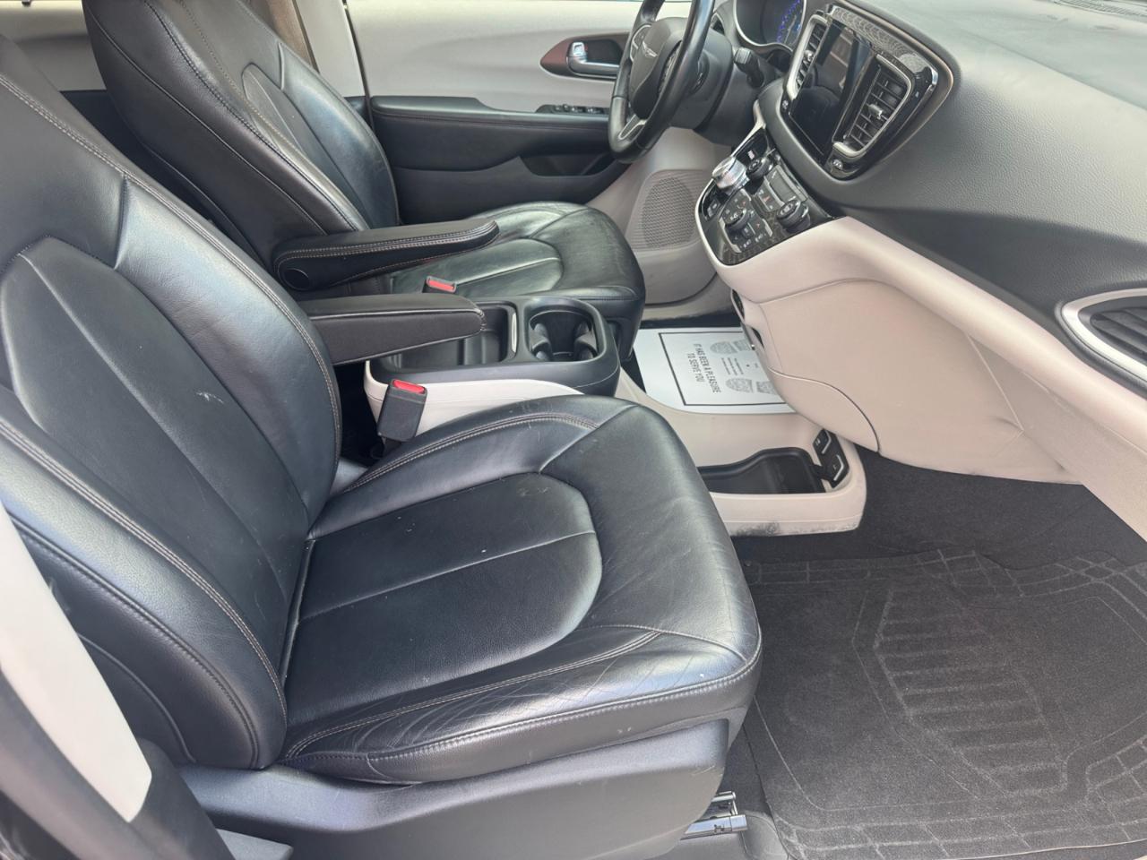 Chrysler Pacifica Touring-L FWD 2017