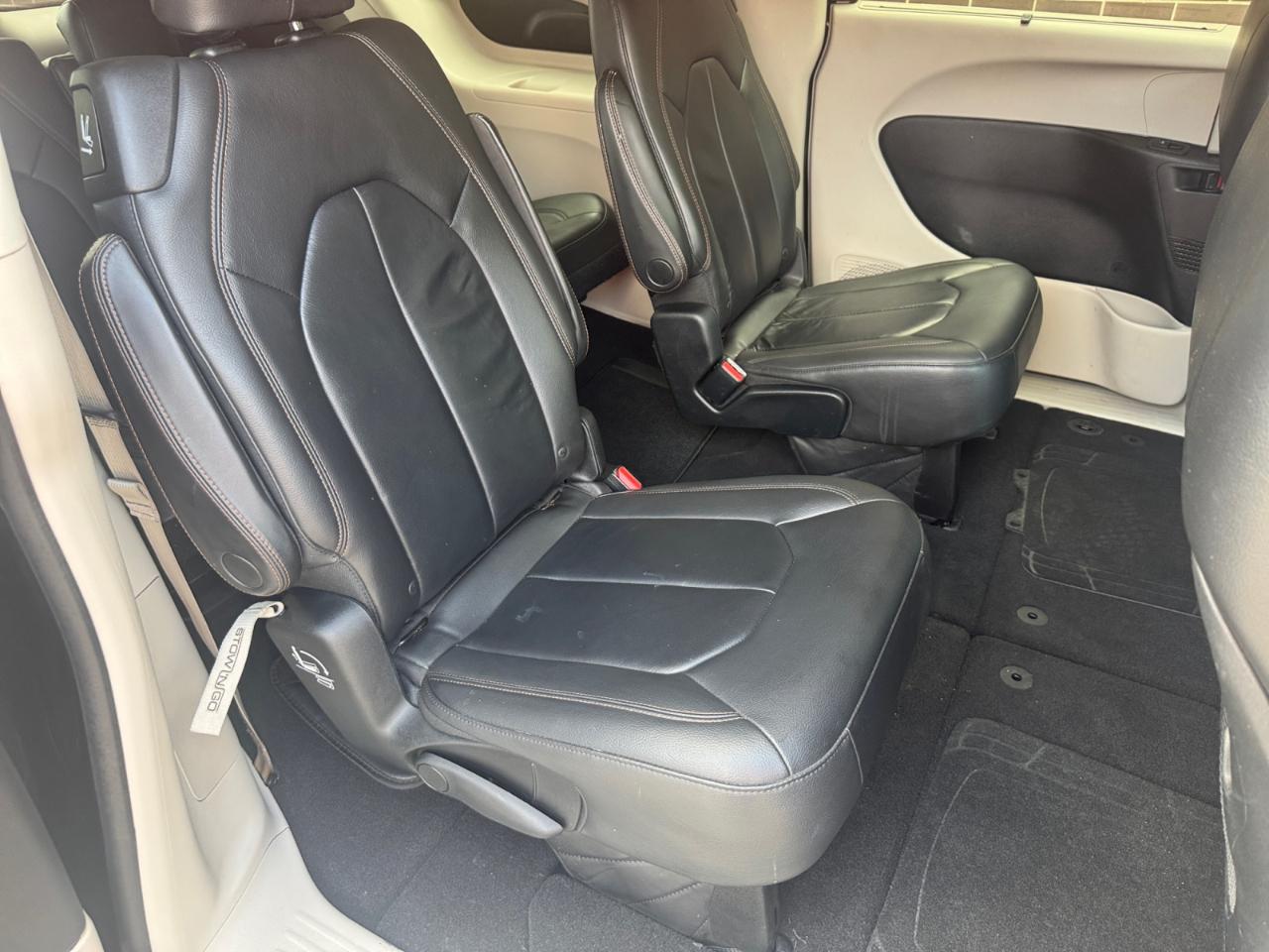 Chrysler Pacifica Touring-L FWD 2017