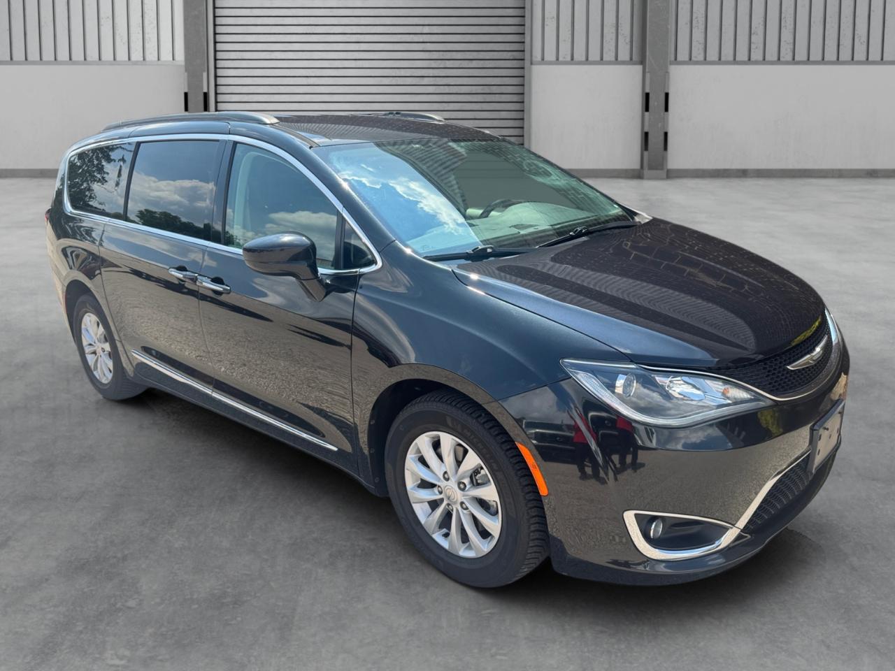 Chrysler Pacifica Touring-L FWD 2017