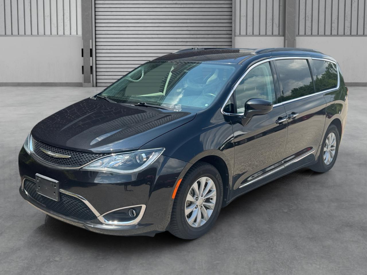 Chrysler Pacifica Touring-L FWD 2017