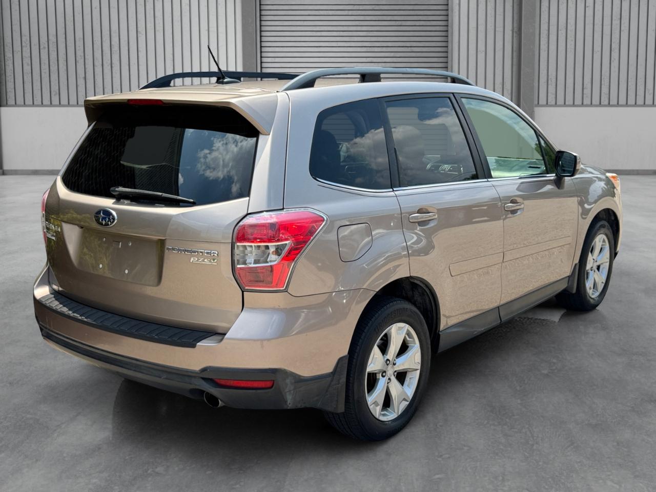Subaru Forester 4dr CVT 2.5i Limited PZEV 2015