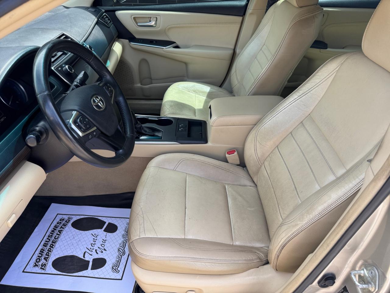 Toyota Camry XLE Auto (Natl) 2017