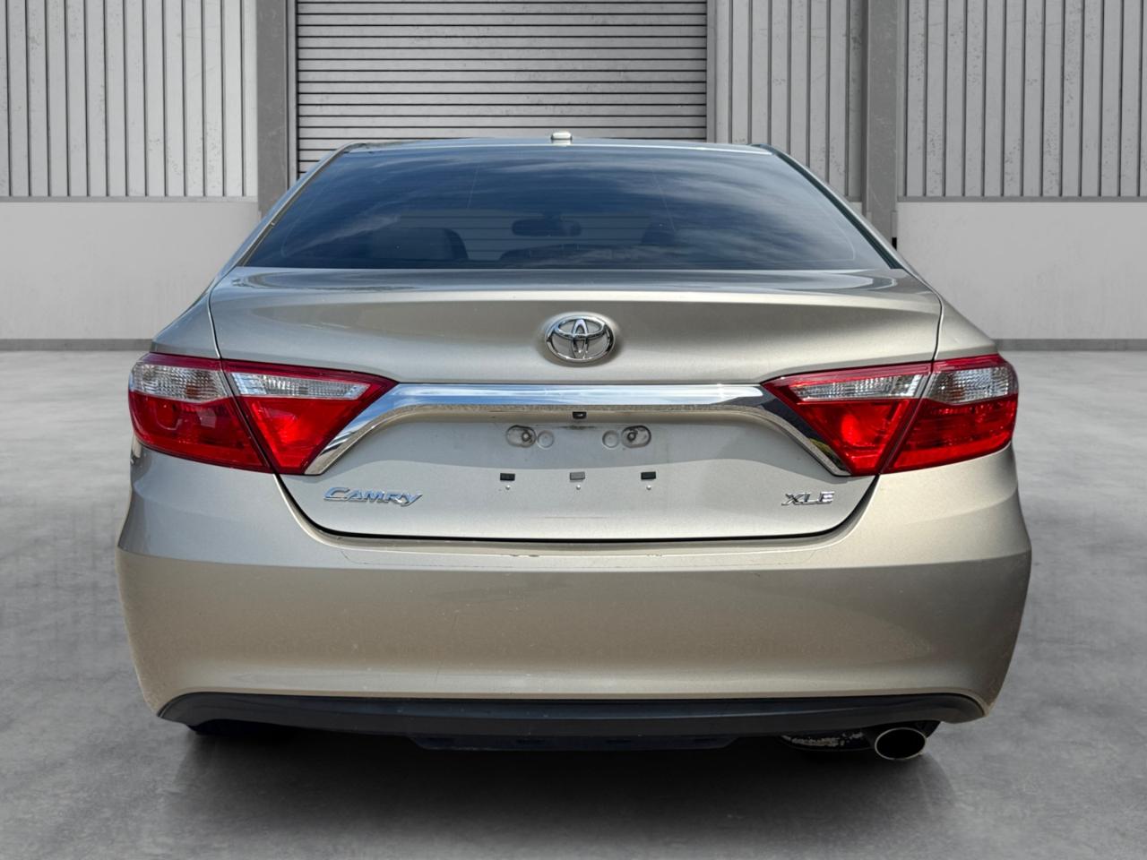 Toyota Camry XLE Auto (Natl) 2017