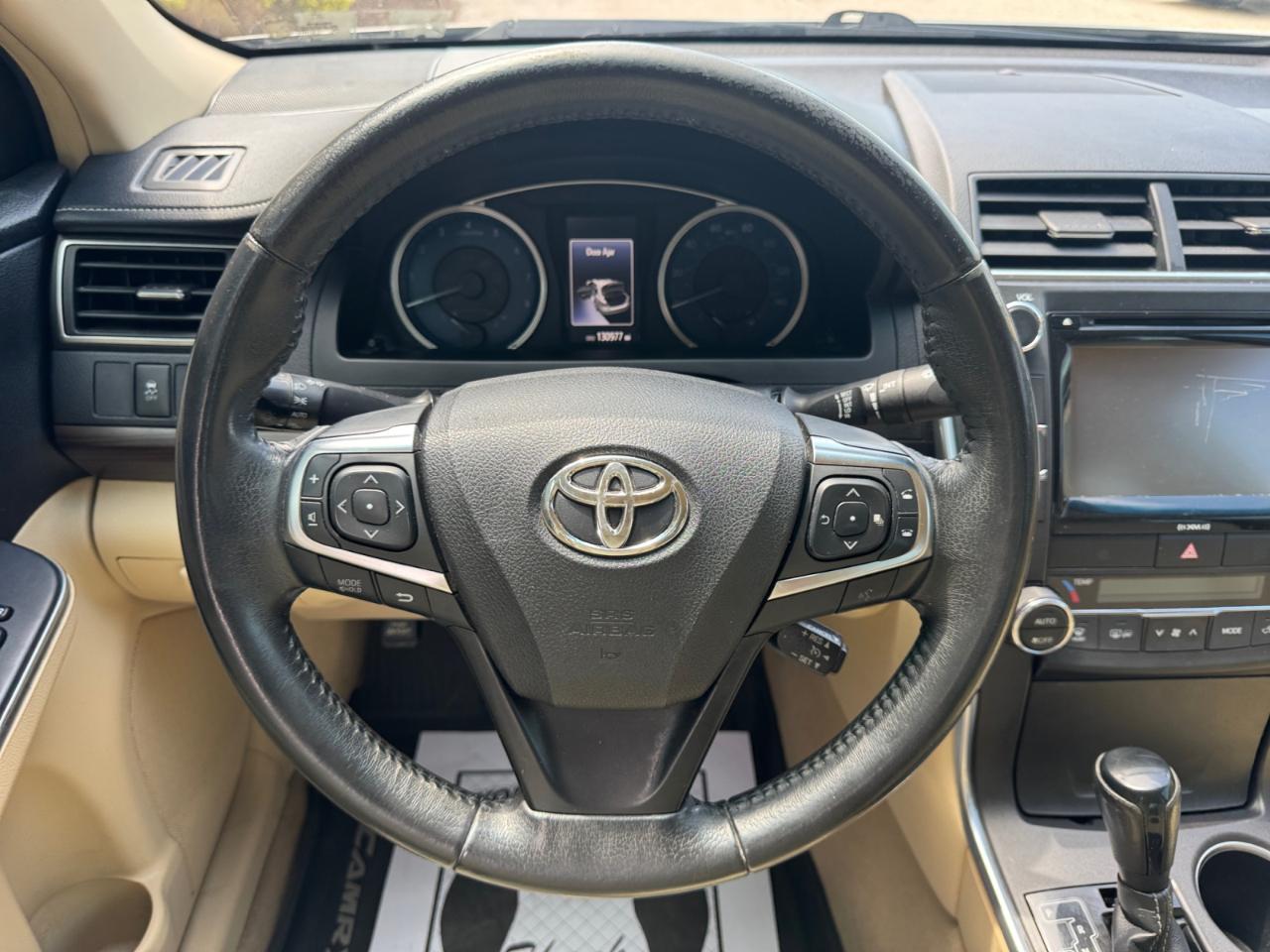 Toyota Camry XLE Auto (Natl) 2017