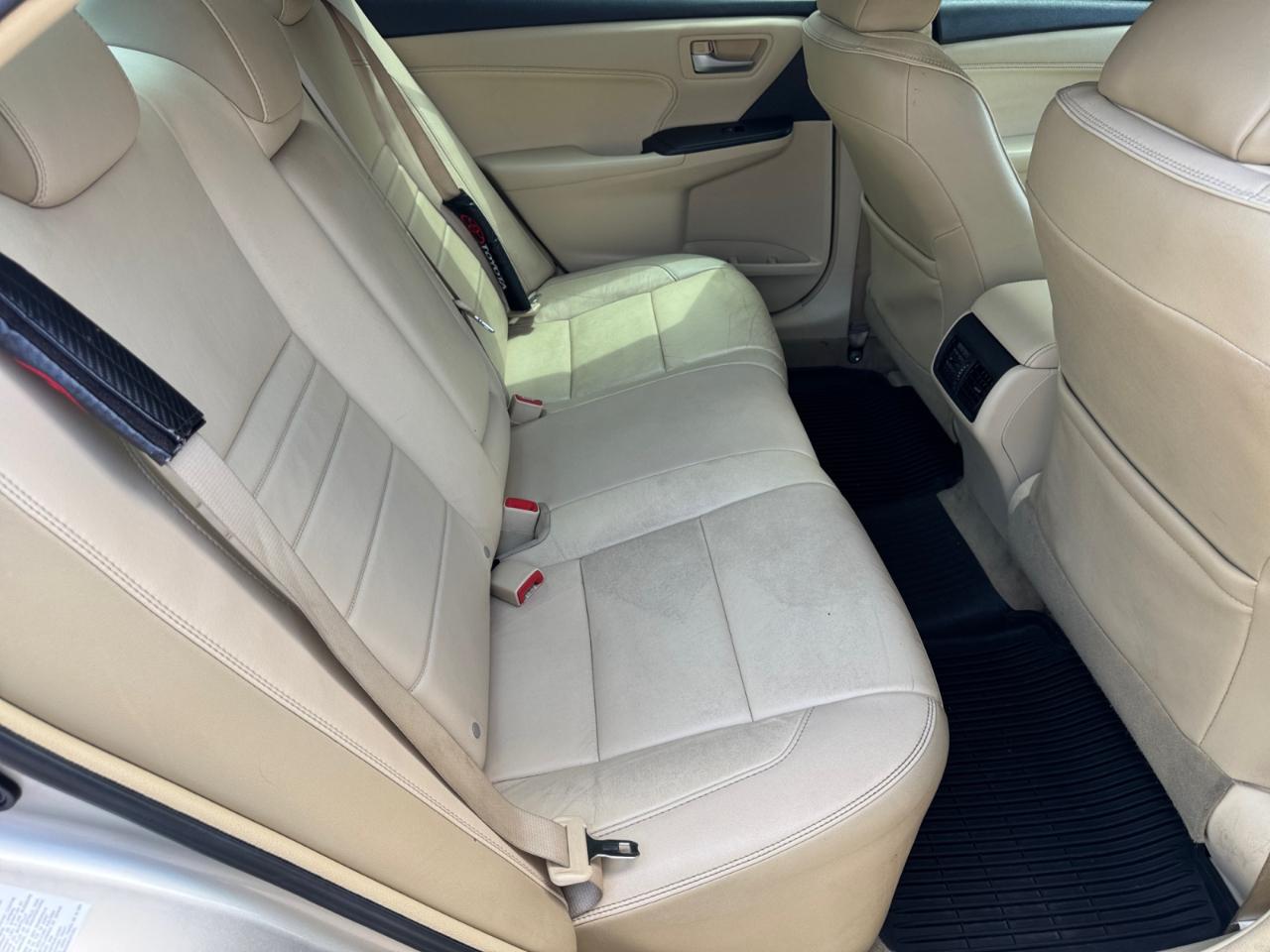 Toyota Camry XLE Auto (Natl) 2017