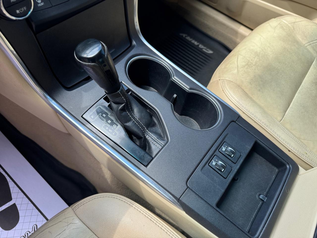 Toyota Camry XLE Auto (Natl) 2017