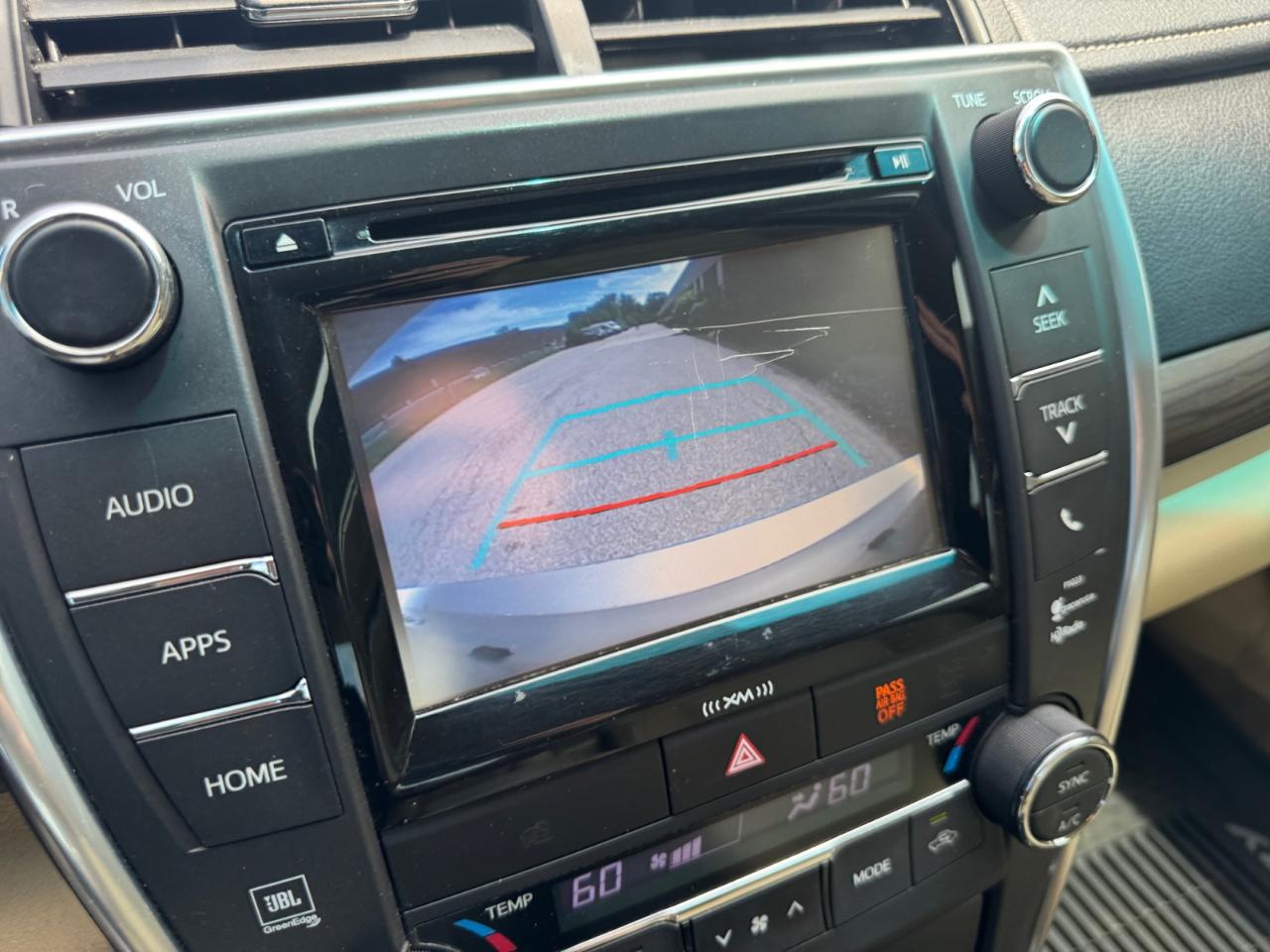 Toyota Camry XLE Auto (Natl) 2017