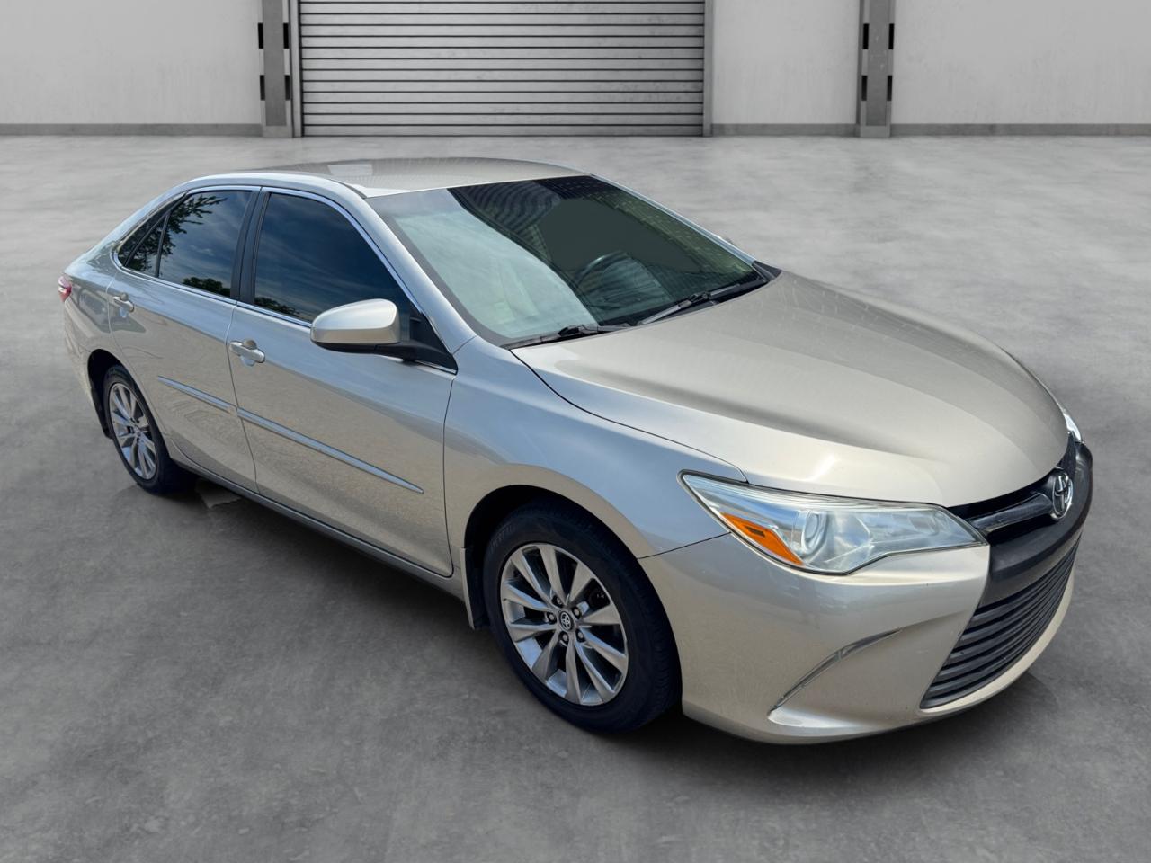 Toyota Camry XLE Auto (Natl) 2017