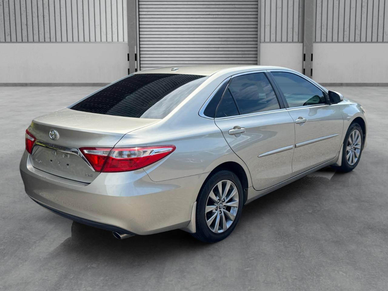 Toyota Camry XLE Auto (Natl) 2017