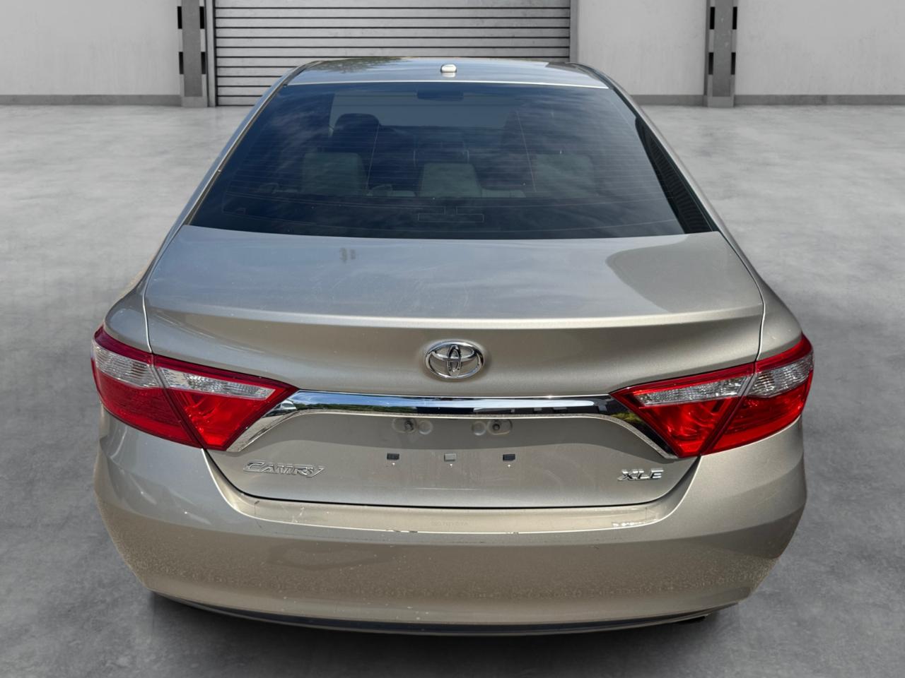 Toyota Camry XLE Auto (Natl) 2017
