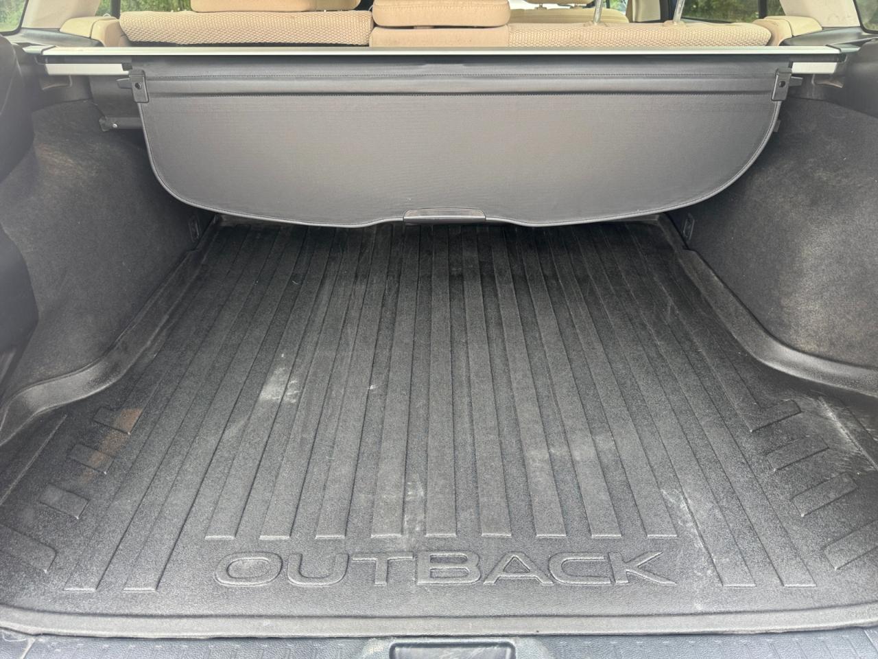 Subaru Outback 4dr Wgn 2.5i Premium PZEV 2016