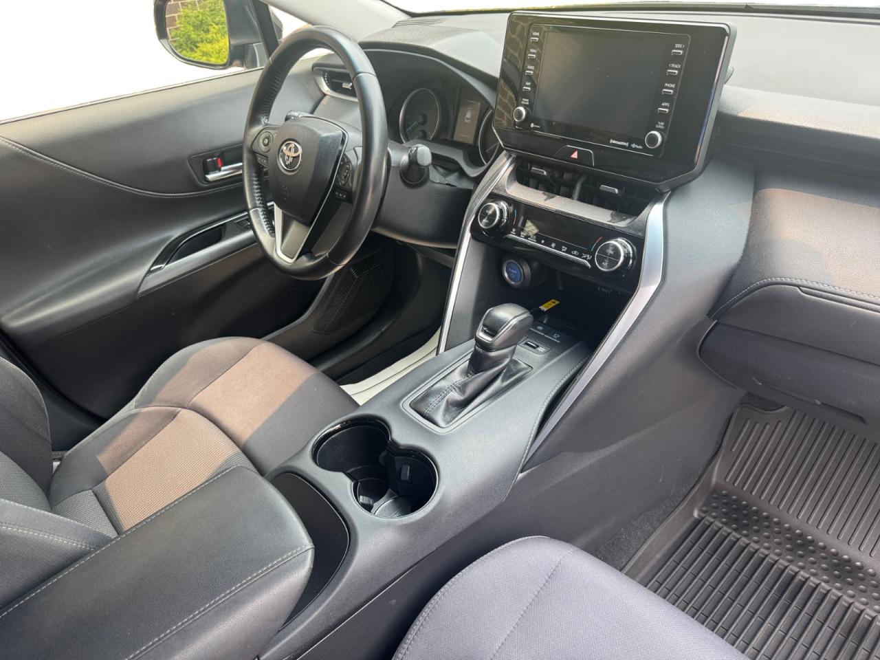 Toyota Venza LE AWD (Natl) 2021