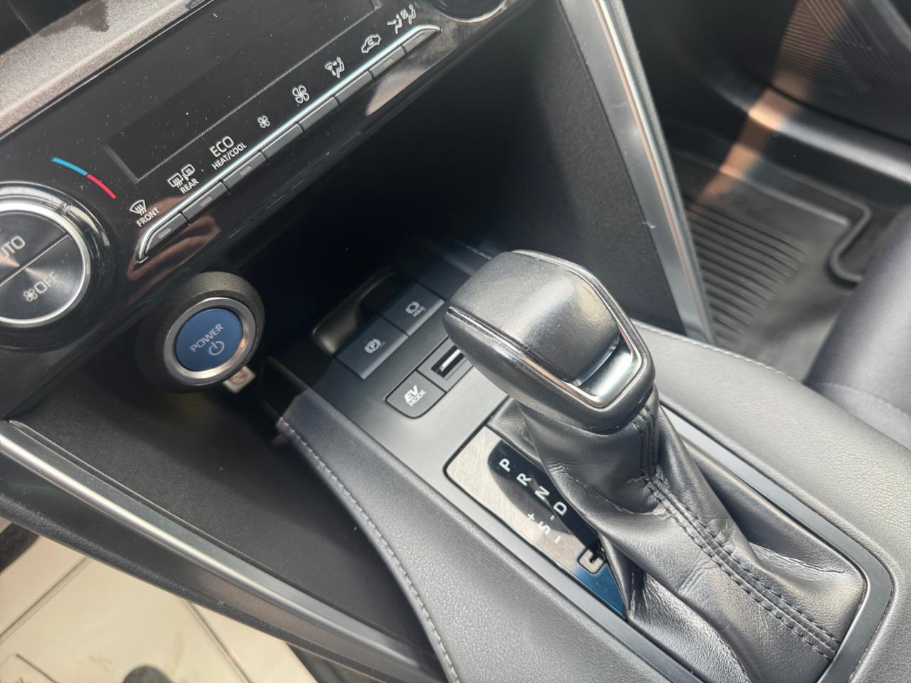 Toyota Venza LE AWD (Natl) 2021