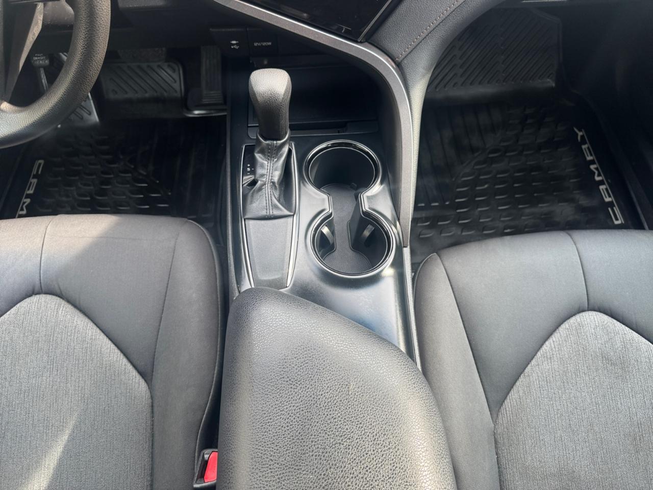 Toyota Camry LE Auto (Natl) 2019