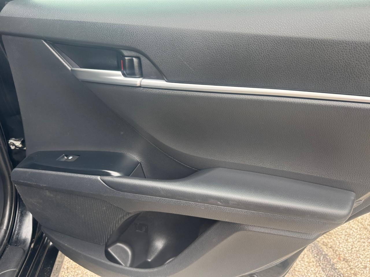 Toyota Camry LE Auto (Natl) 2019