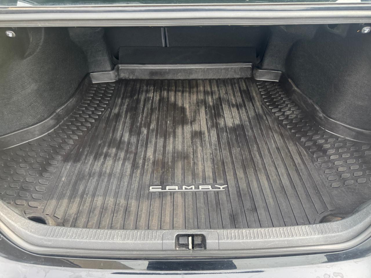 Toyota Camry LE Auto (Natl) 2019