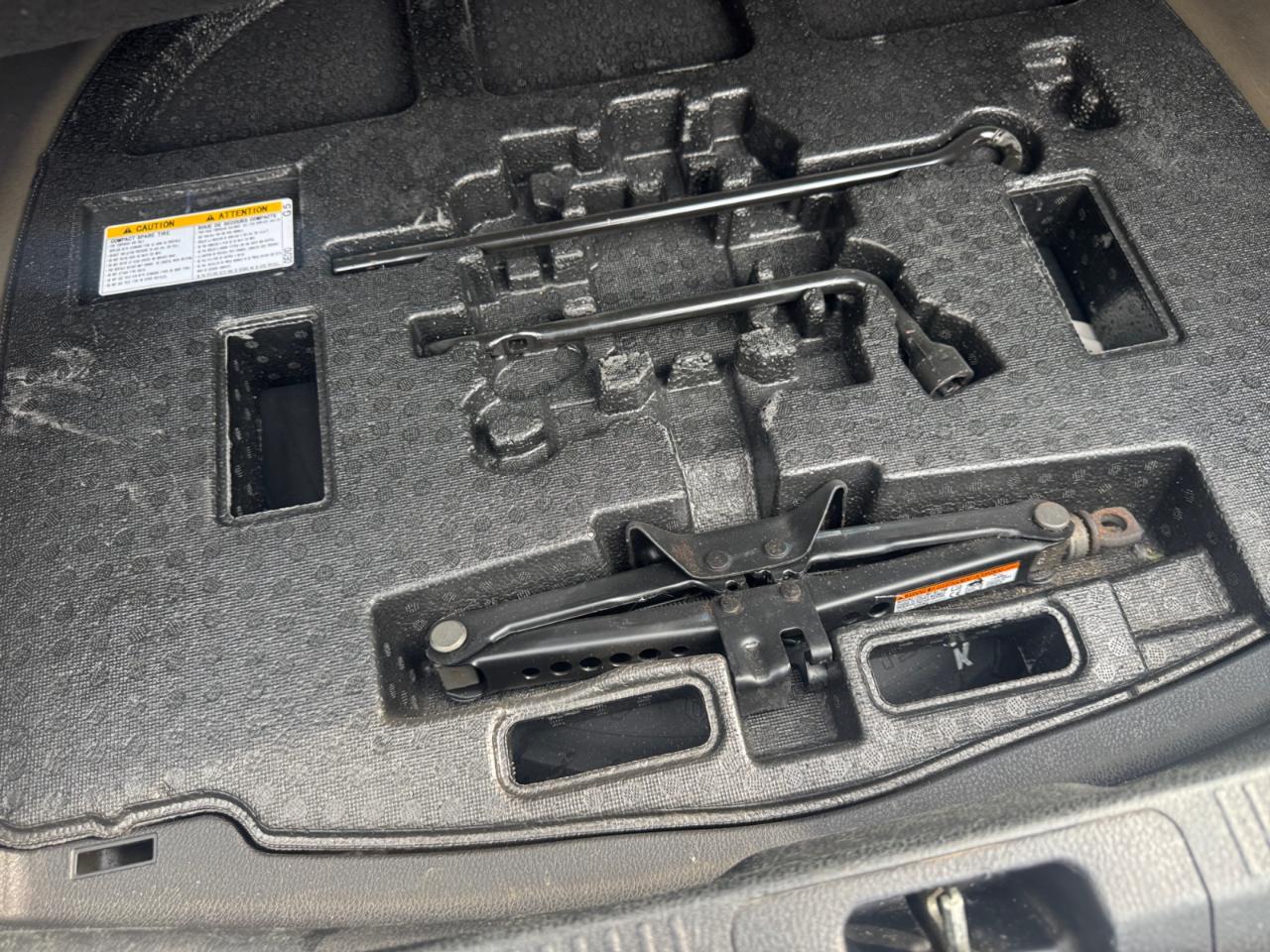 Toyota Camry LE Auto (Natl) 2019